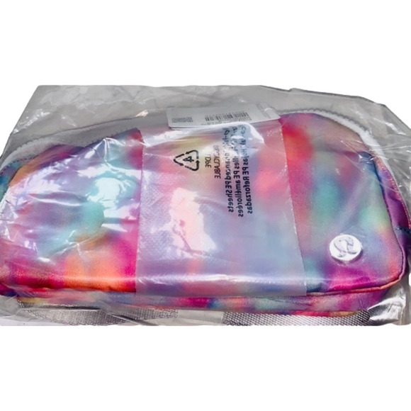 🎉hp! NWT SOLDOUT SUMMER EDITION LULULEMON EVERYWHERE BELT BAG 1L TIE DYE NEON - Picture 6 of 10